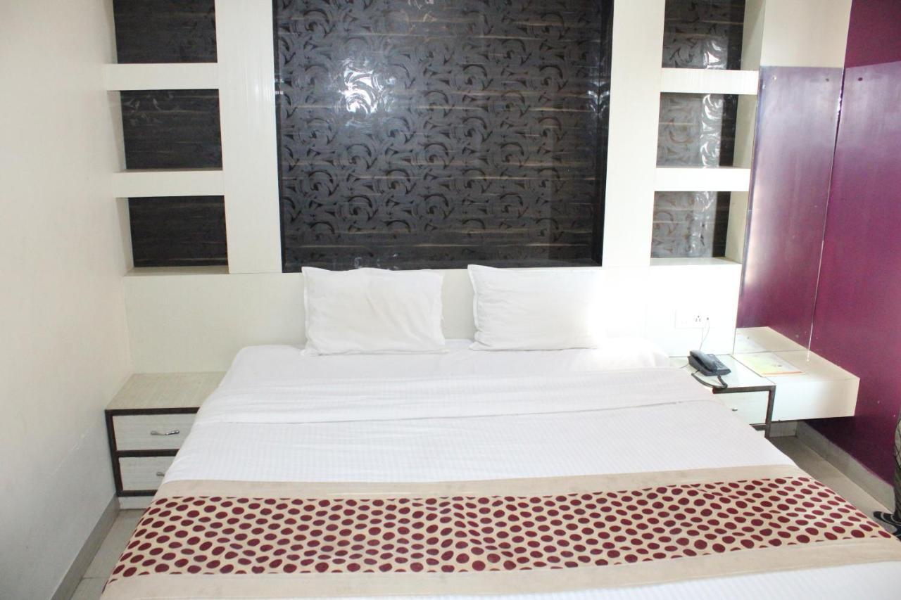 Hotel Square Park Dibrugarh Exterior photo